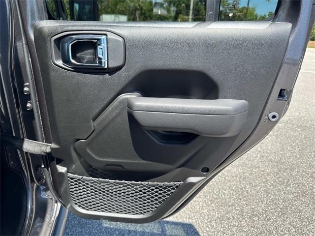 new 2025 Jeep Gladiator car, priced at $42,401