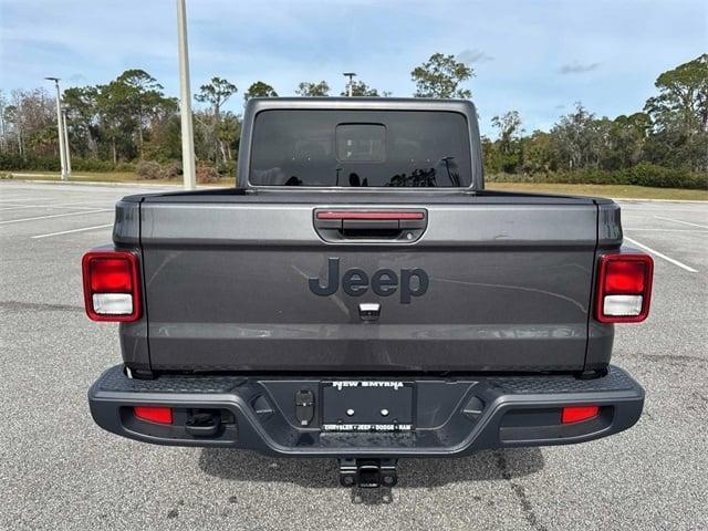 new 2025 Jeep Gladiator car, priced at $45,595