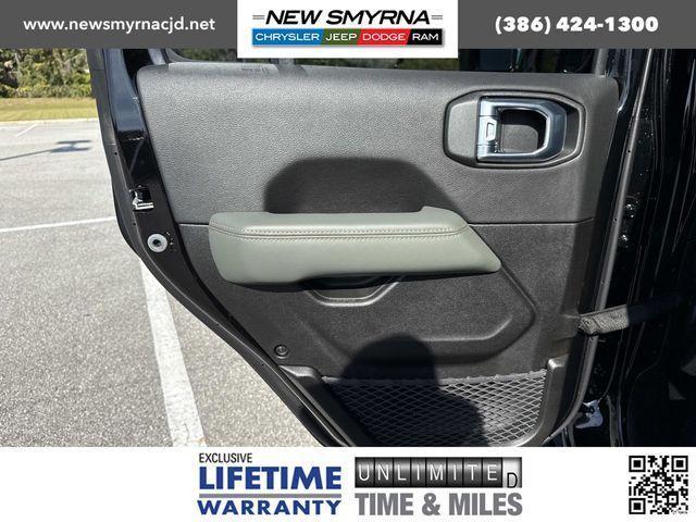 new 2026 Jeep Gladiator car, priced at $67,345