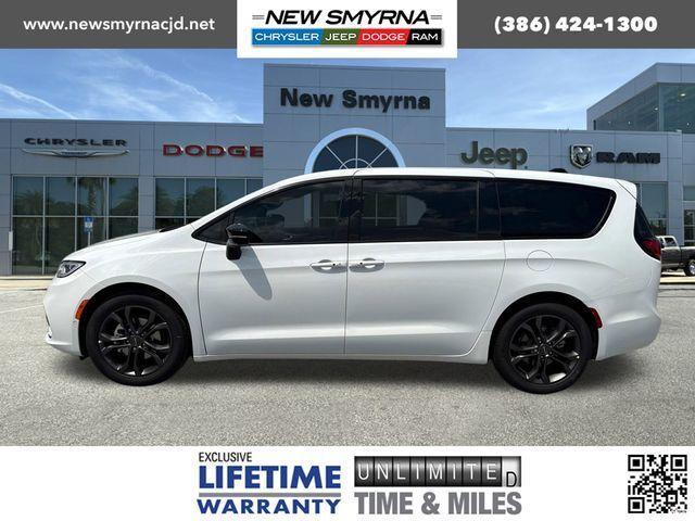 new 2026 Chrysler Pacifica car, priced at $44,506