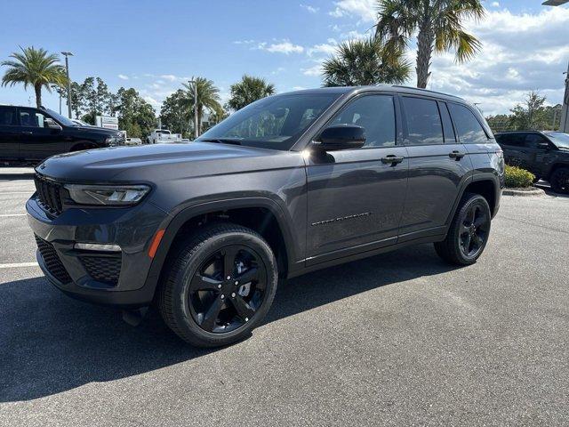 new 2024 Jeep Grand Cherokee car, priced at $44,987