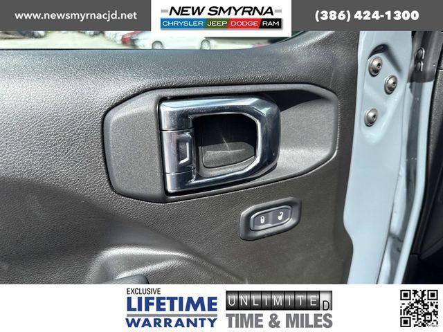 new 2025 Jeep Wrangler car, priced at $35,194