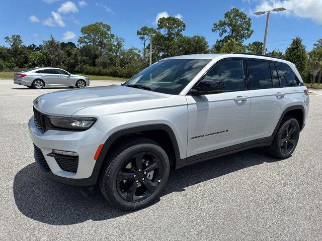 new 2025 Jeep Grand Cherokee car, priced at $47,698