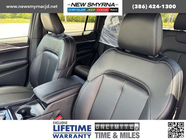 new 2025 Jeep Grand Cherokee car, priced at $43,534