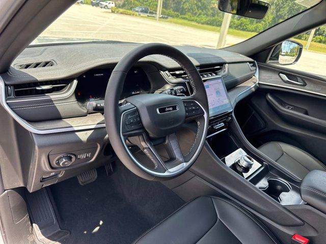 new 2025 Jeep Grand Cherokee car, priced at $47,698