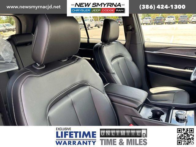 new 2025 Jeep Grand Cherokee car, priced at $43,534