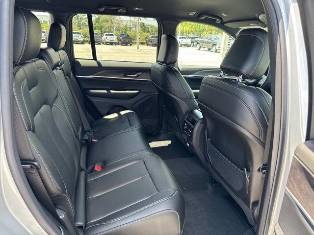 new 2025 Jeep Grand Cherokee car, priced at $47,698