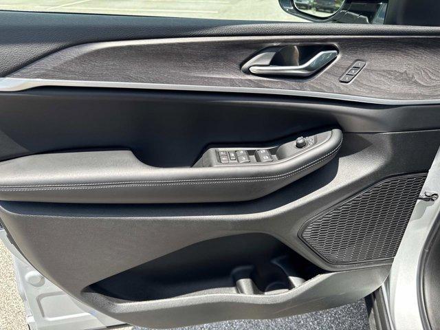 new 2025 Jeep Grand Cherokee car, priced at $47,698