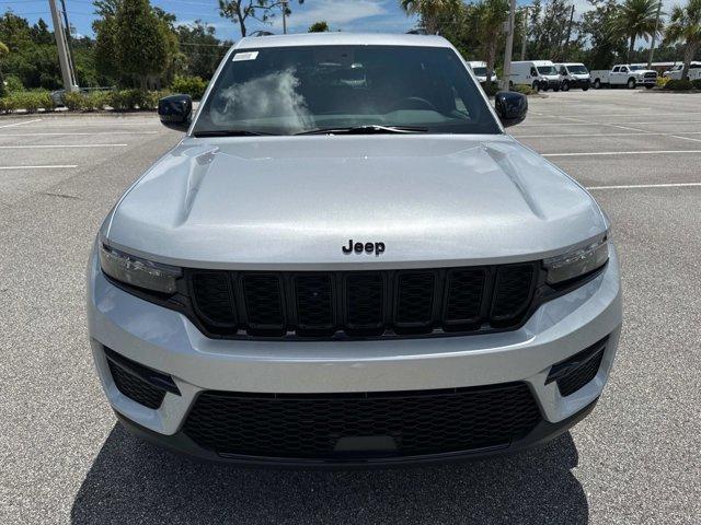 new 2025 Jeep Grand Cherokee car, priced at $47,698