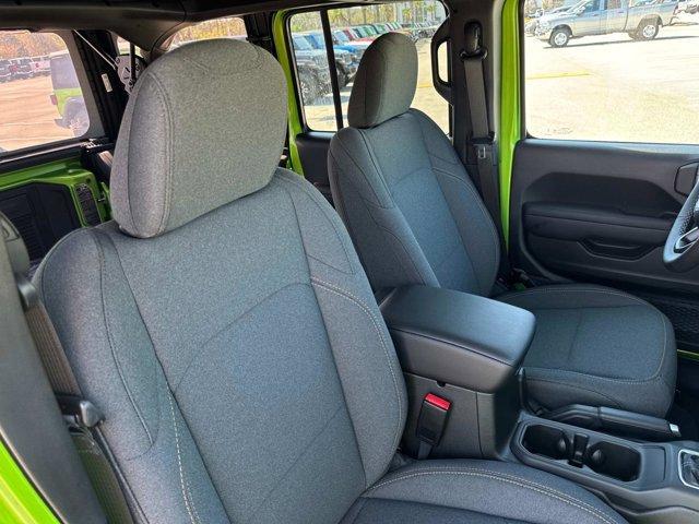 new 2025 Jeep Wrangler car