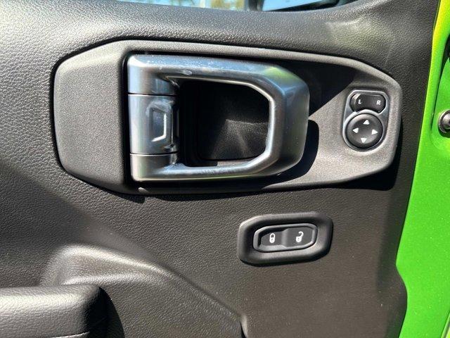 new 2025 Jeep Wrangler car