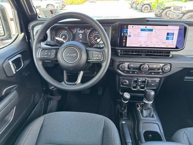 new 2025 Jeep Gladiator car, priced at $42,829