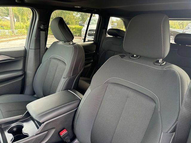 new 2025 Jeep Grand Cherokee car, priced at $34,038