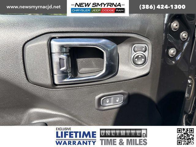 new 2025 Jeep Gladiator car, priced at $40,718