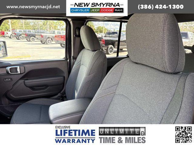 new 2025 Jeep Gladiator car, priced at $40,718