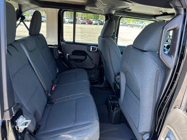 new 2025 Jeep Wrangler car