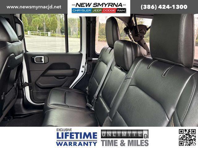 new 2025 Jeep Wrangler car, priced at $48,556