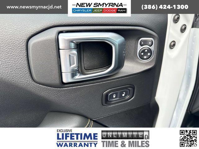 new 2025 Jeep Wrangler car, priced at $48,556