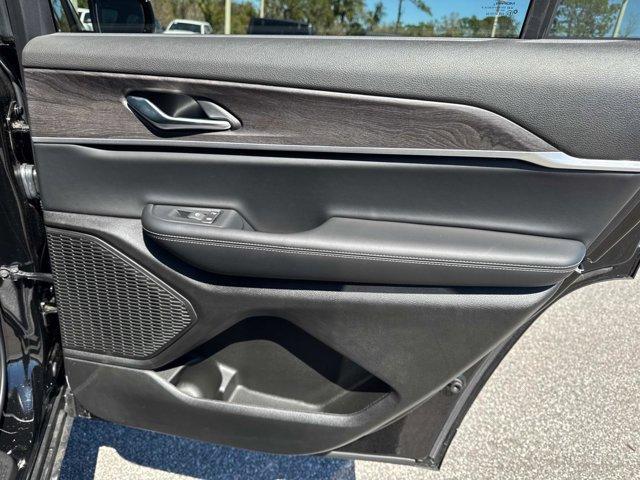 new 2025 Jeep Grand Cherokee L car, priced at $45,628