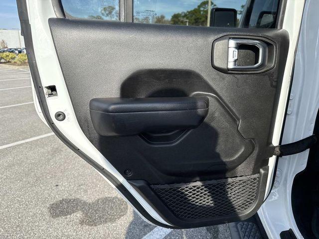 used 2021 Jeep Gladiator car, priced at $27,888