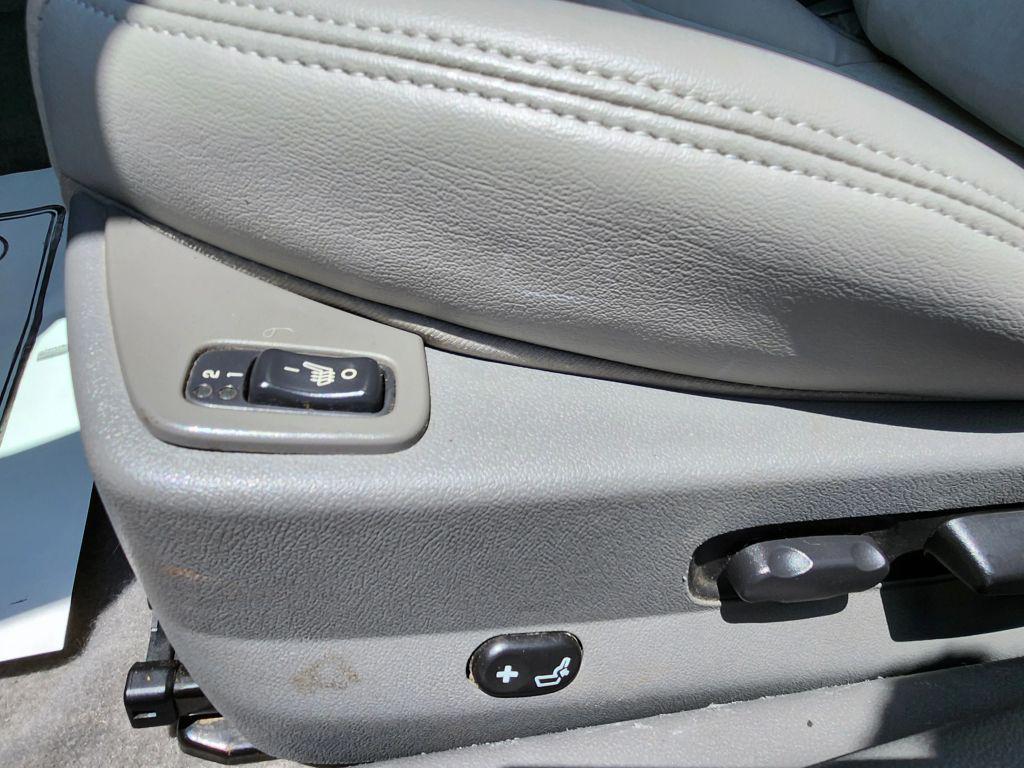 used 2010 Chevrolet Malibu car, priced at $5,250