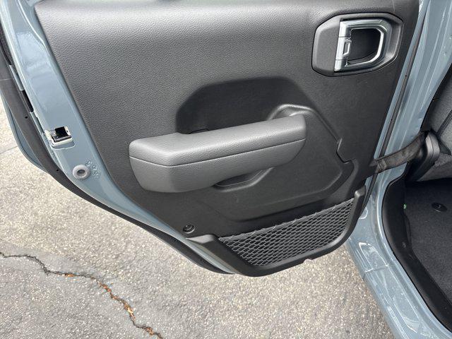 new 2025 Jeep Gladiator car, priced at $45,340