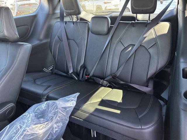 new 2025 Chrysler Pacifica Hybrid car, priced at $53,245