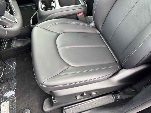 new 2025 Chrysler Pacifica car, priced at $44,445