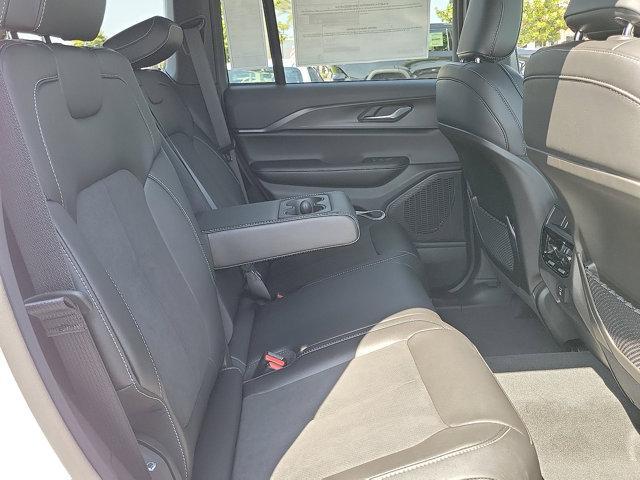 new 2025 Jeep Grand Cherokee car, priced at $44,680