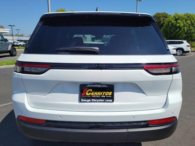 new 2025 Jeep Grand Cherokee car, priced at $44,680