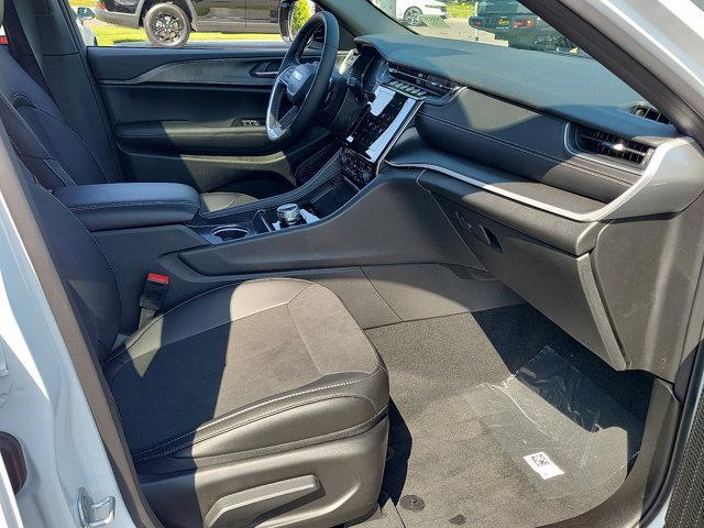 new 2025 Jeep Grand Cherokee car, priced at $44,680