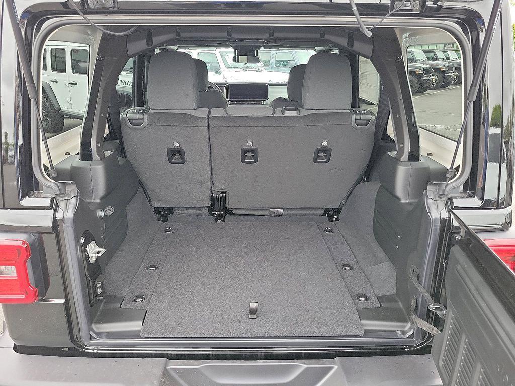 new 2025 Jeep Wrangler car, priced at $46,409