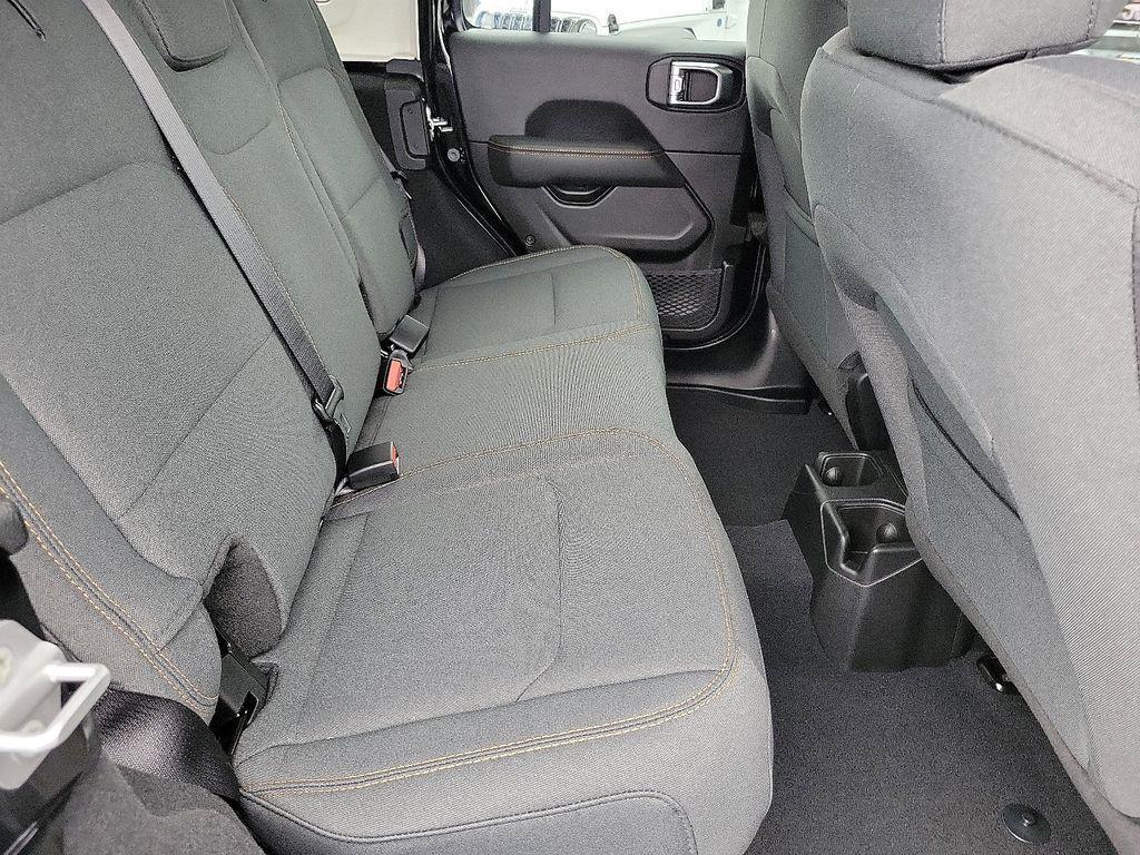 new 2025 Jeep Wrangler car, priced at $46,409