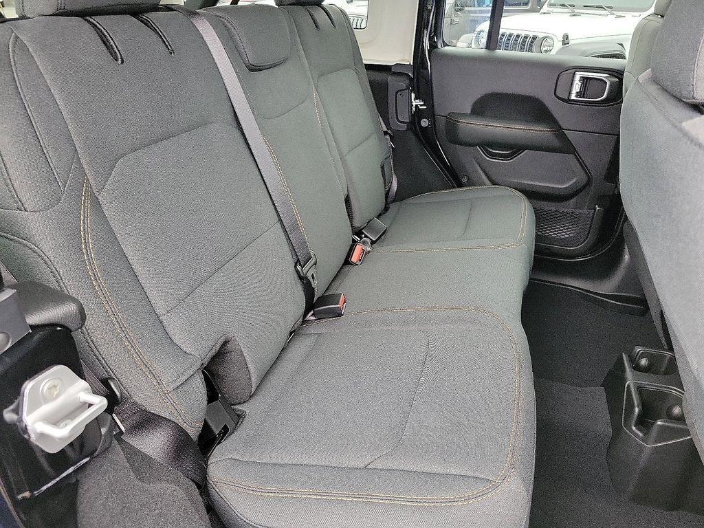 new 2025 Jeep Wrangler car, priced at $46,409