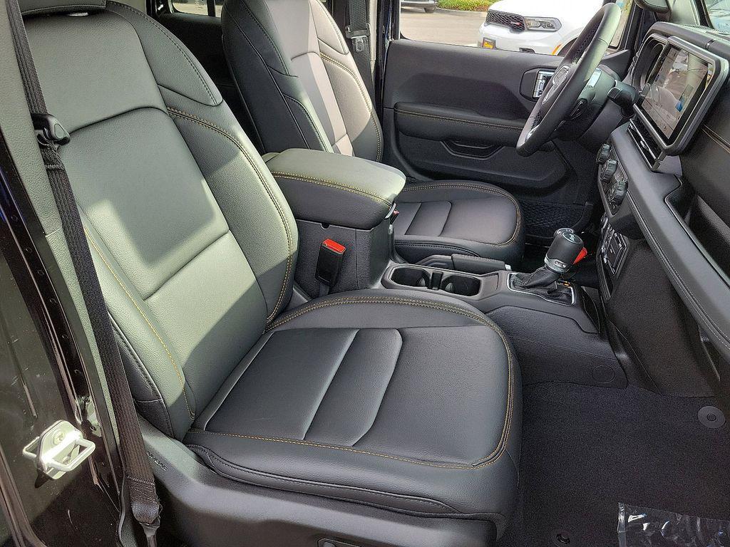 new 2025 Jeep Wrangler car, priced at $49,814