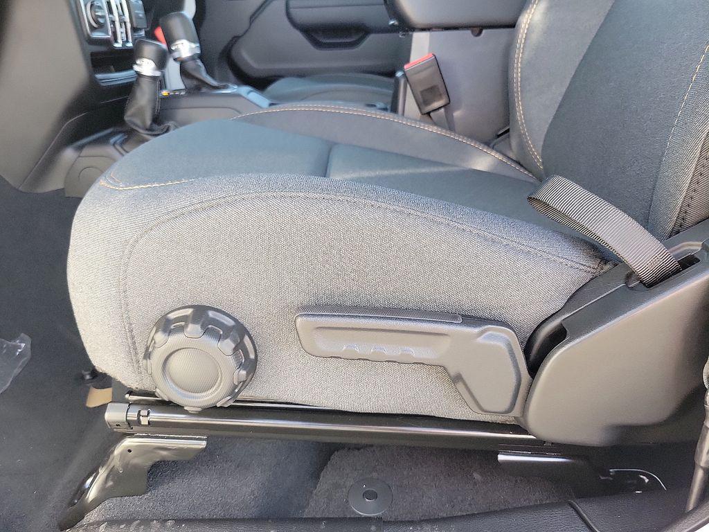 new 2025 Jeep Wrangler car, priced at $36,588