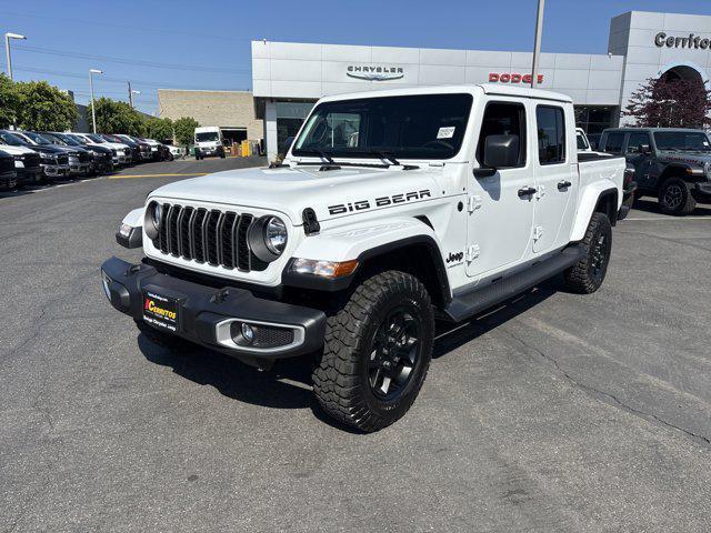 new 2025 Jeep Gladiator car, priced at $48,645