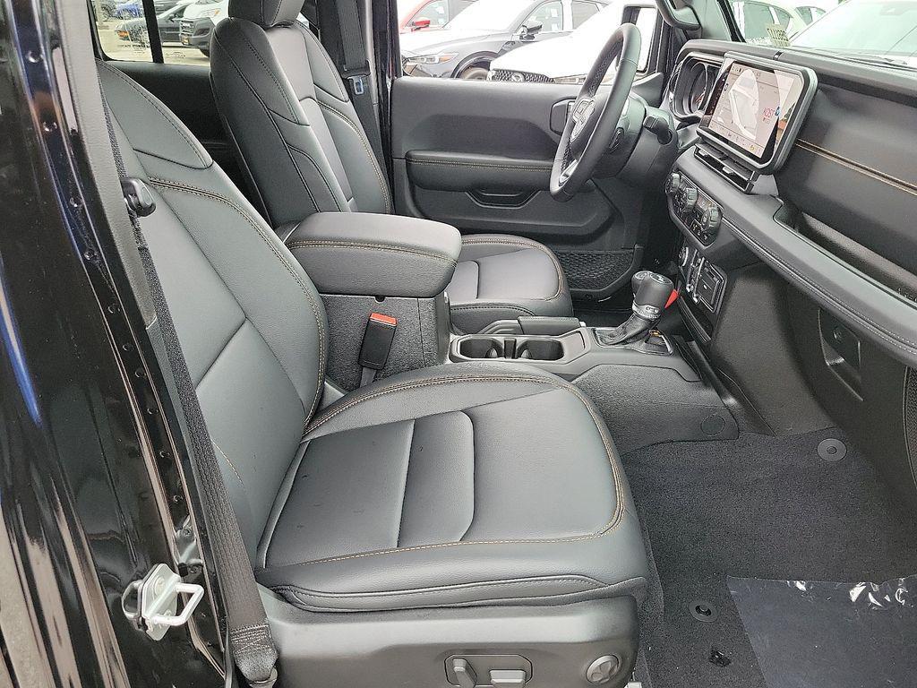 new 2025 Jeep Wrangler car, priced at $51,314