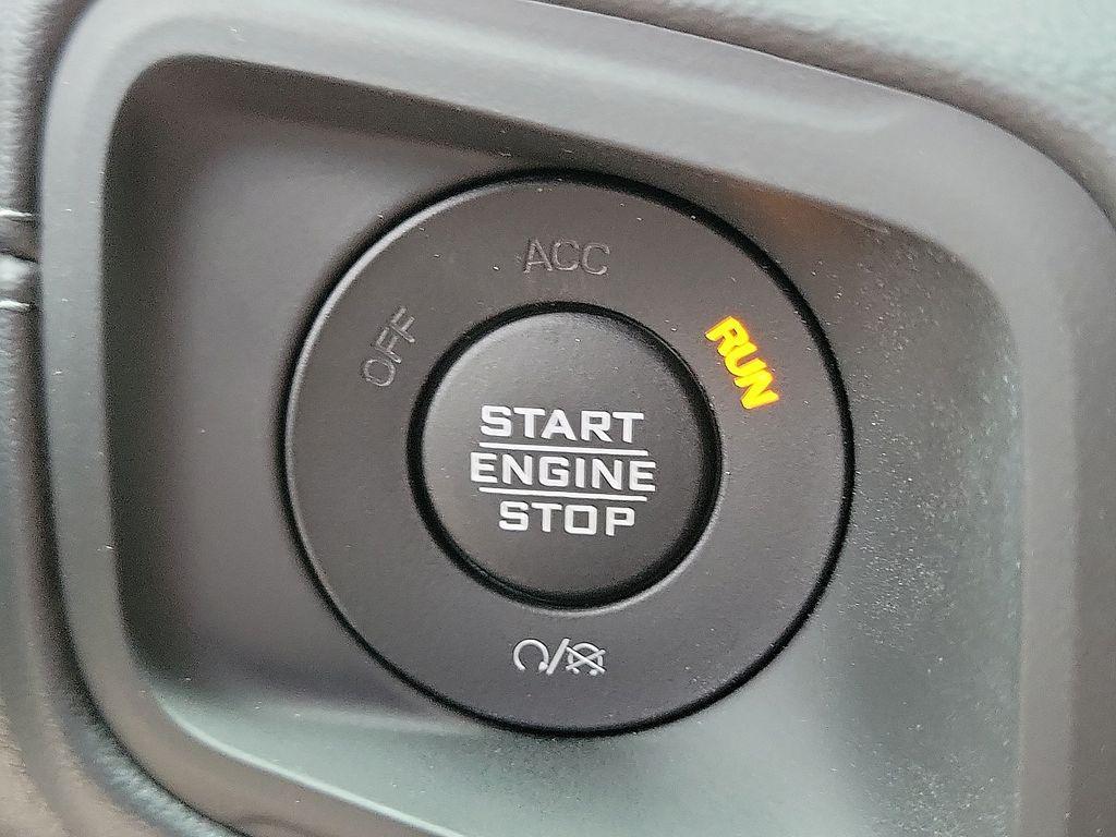 new 2025 Jeep Wrangler car, priced at $51,314