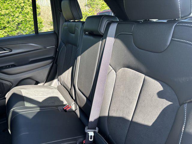new 2025 Jeep Grand Cherokee car, priced at $45,780