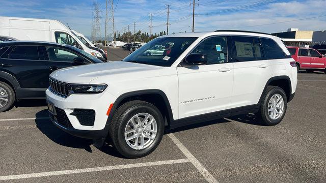 new 2025 Jeep Grand Cherokee car, priced at $39,580