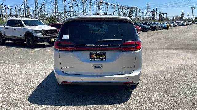 new 2024 Chrysler Pacifica car, priced at $51,660