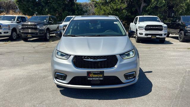 new 2024 Chrysler Pacifica car, priced at $51,660