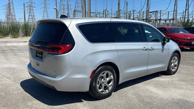 new 2024 Chrysler Pacifica car, priced at $51,660