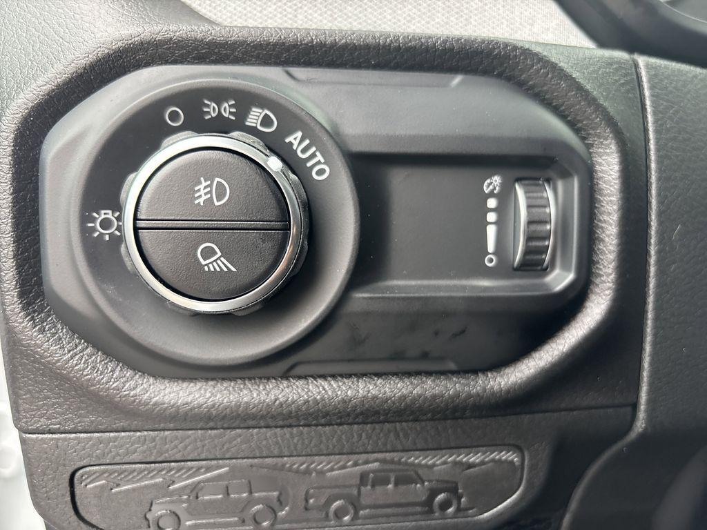 new 2025 Jeep Gladiator car, priced at $37,459