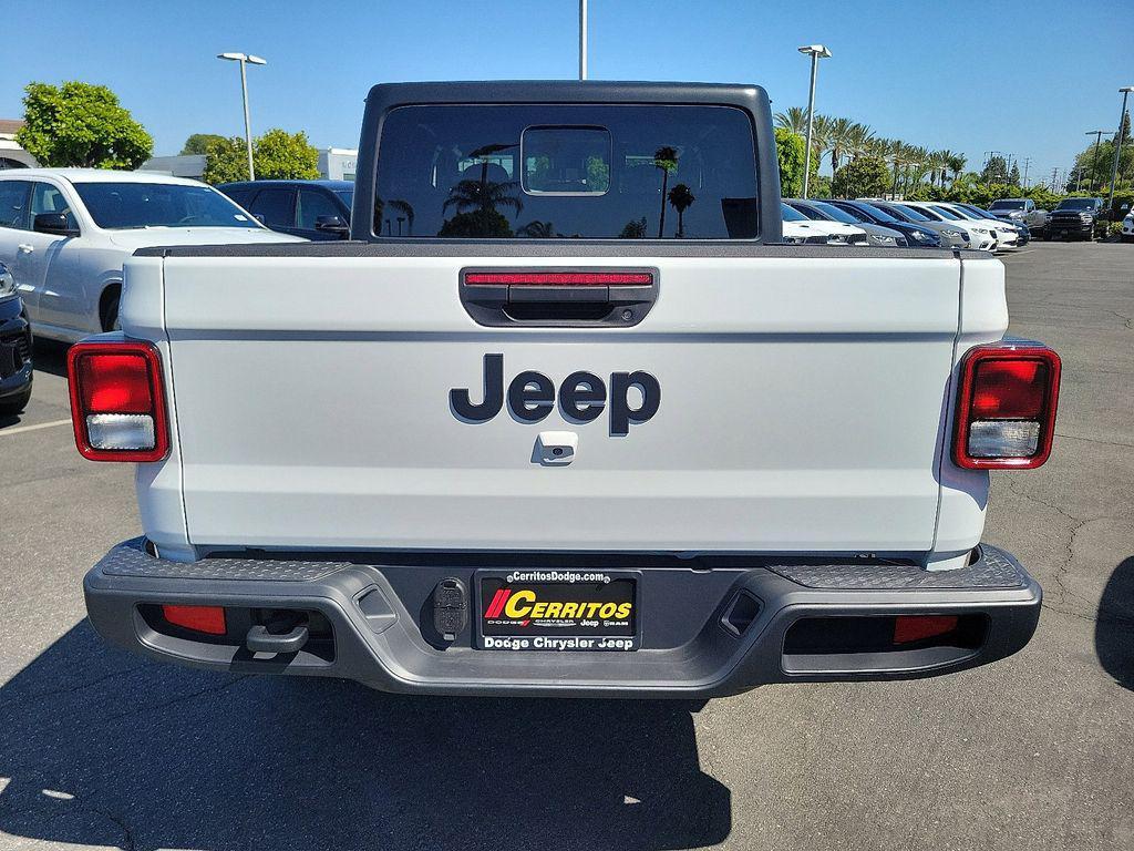 new 2025 Jeep Gladiator car, priced at $37,459