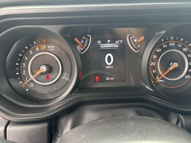 new 2025 Jeep Gladiator car, priced at $44,735