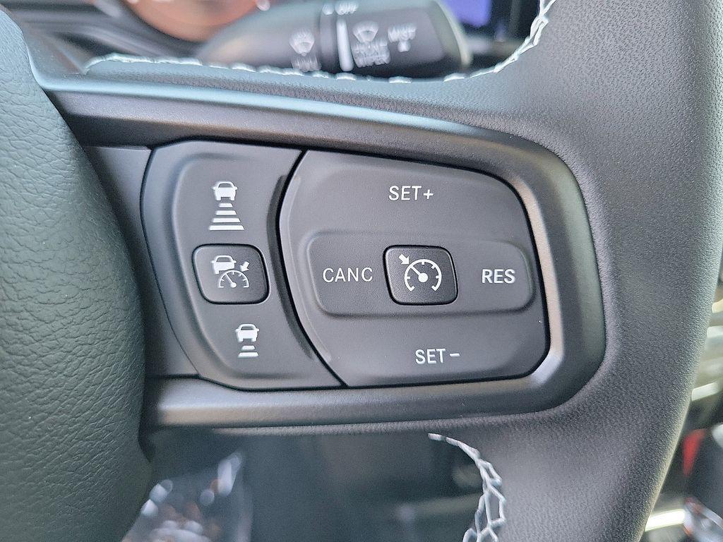 new 2025 Jeep Gladiator car, priced at $37,459