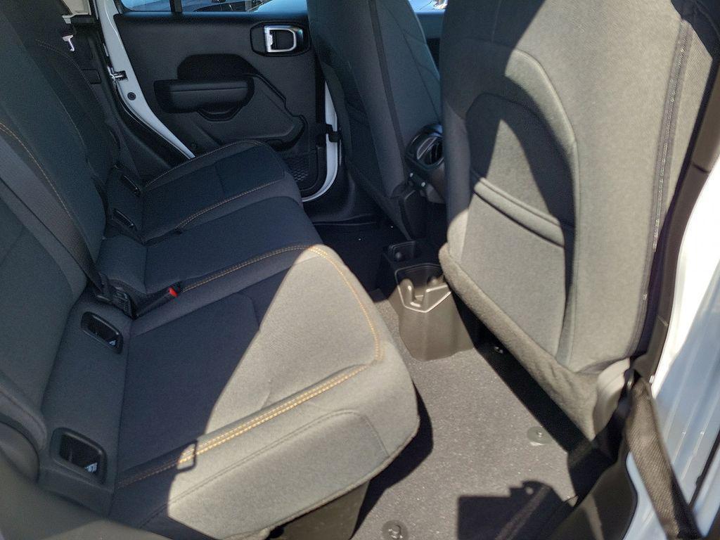 new 2025 Jeep Gladiator car, priced at $37,459