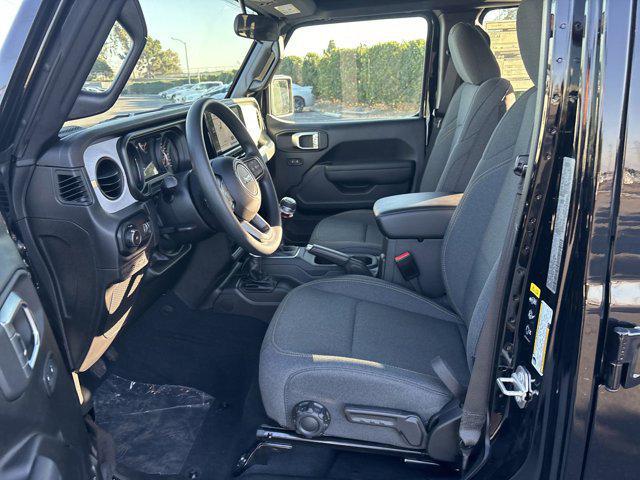 new 2025 Jeep Wrangler car, priced at $39,185